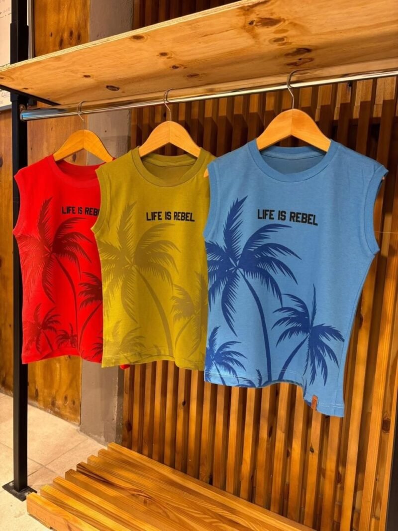 Musculosa de algodón LIFE IS REBEL