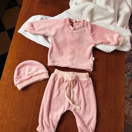 Conjunto plush liviano