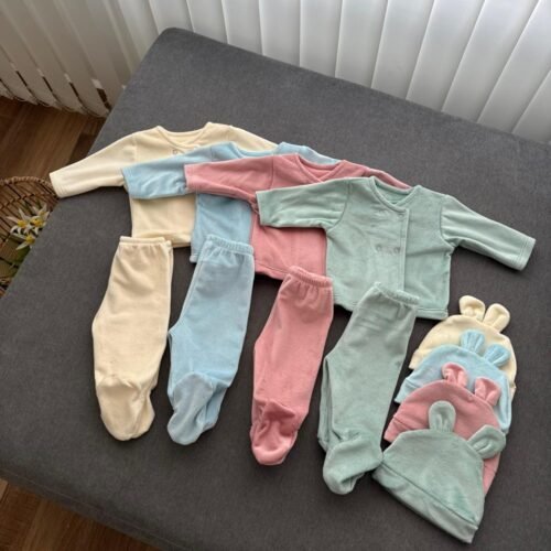 1 CONJUNTO PLUSH 3 PIEZAS