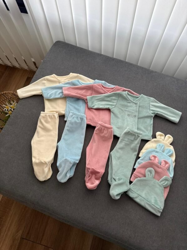 CONJUNTO PLUSH 3 PIEZAS