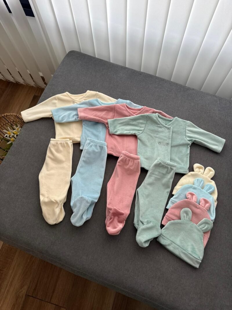 1 CONJUNTO PLUSH 3 PIEZAS