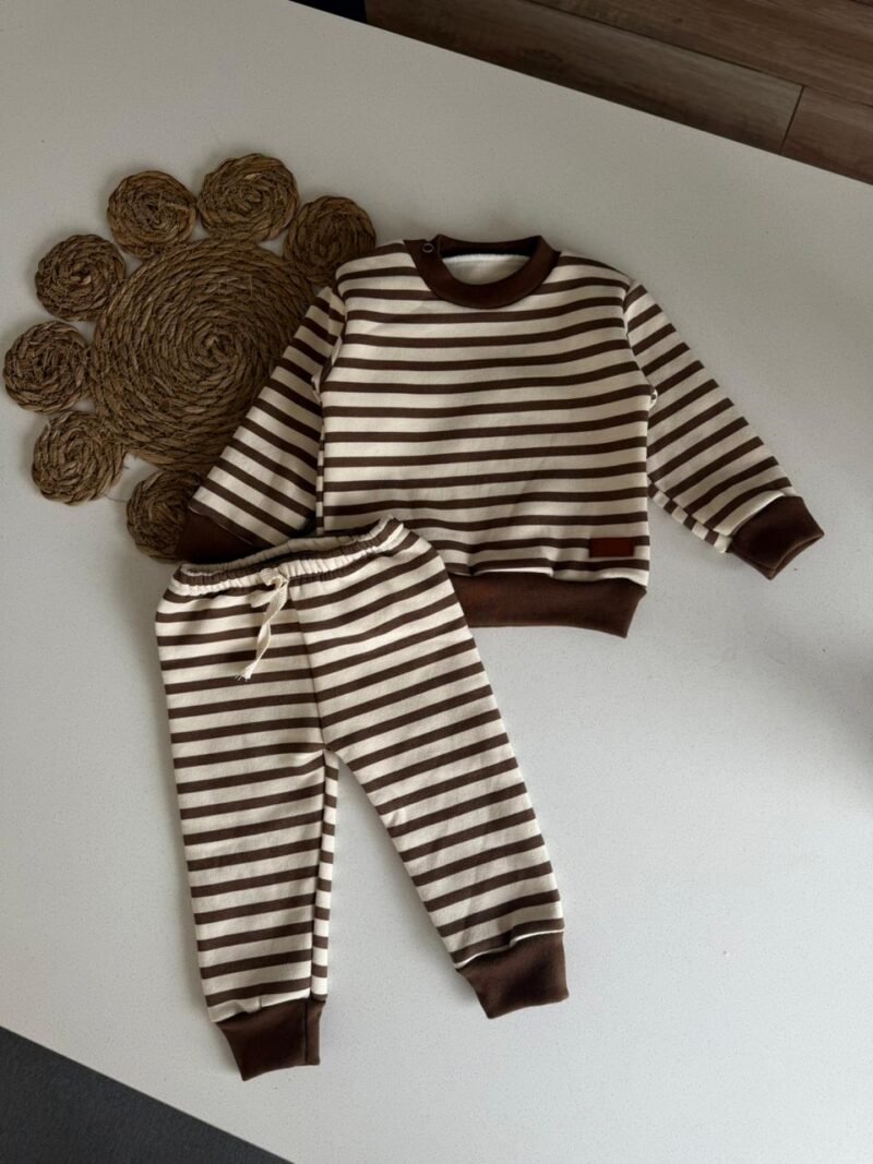 CONJUNTO RAYADO BUZO Y PANTALON