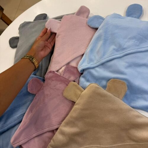 MANTA DE OSO CON CAPUCHA Y PIEL POR DENTRO