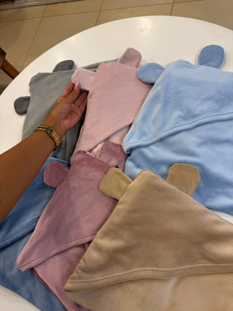 MANTA DE OSO CON CAPUCHA Y PIEL POR DENTRO