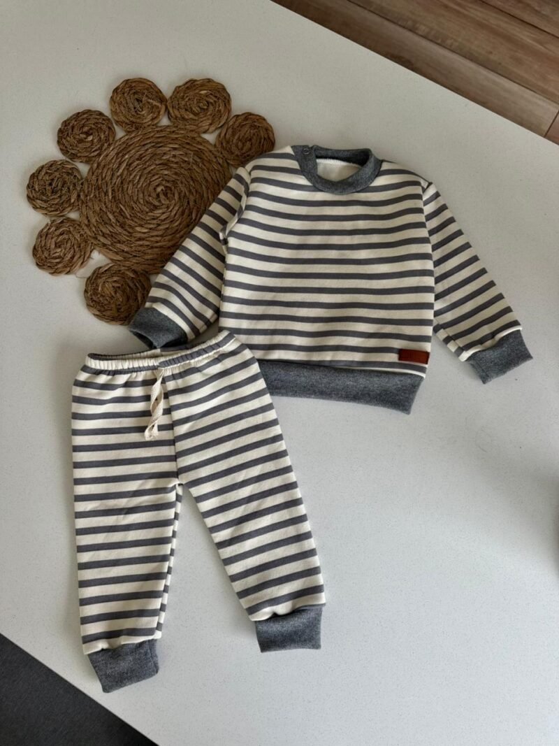CONJUNTO RAYADO BUZO Y PANTALON