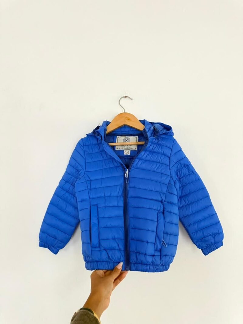 CAMPERA IMPERMEABLE IMPORTADA