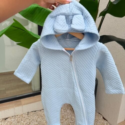 ENTERO MATELASSE CON CAPUCHA CON OREJITAS