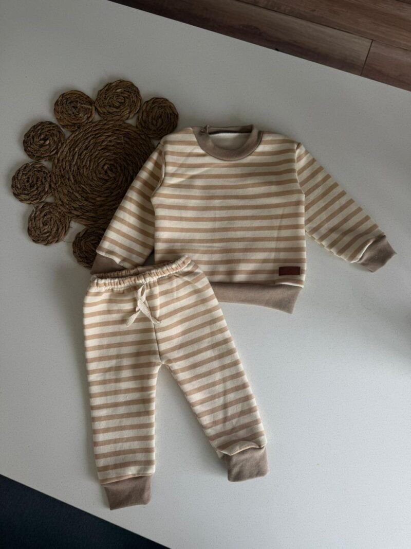 CONJUNTO RAYADO BUZO Y PANTALON