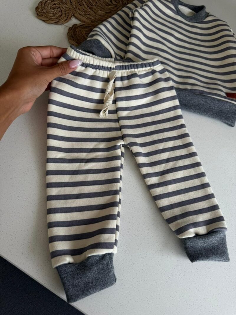 CONJUNTO RAYADO BUZO Y PANTALON