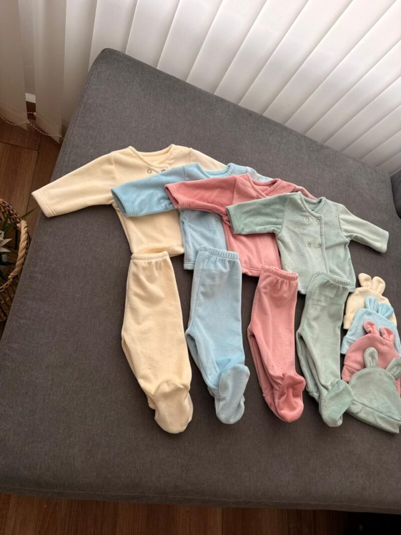 5 CONJUNTO PLUSH 3 PIEZAS