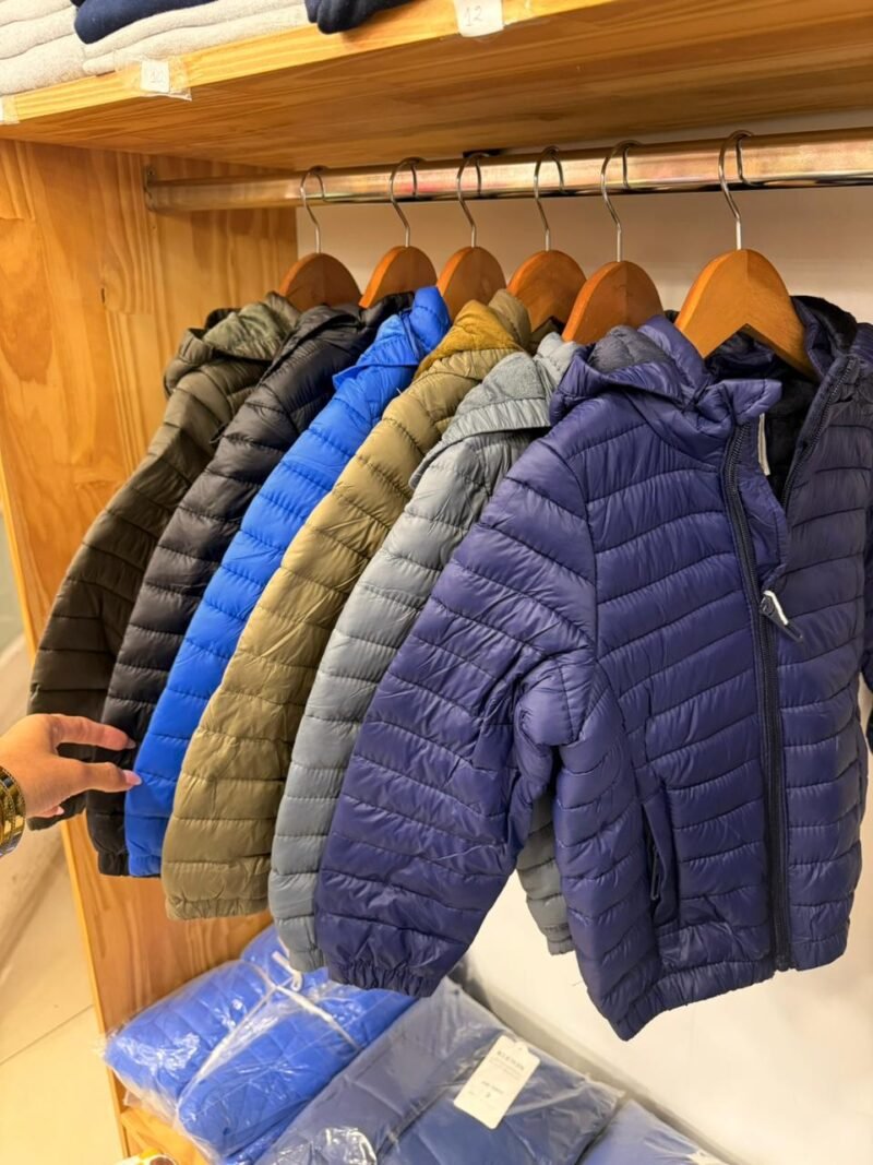 CAMPERA IMPERMEABLE IMPORTADA