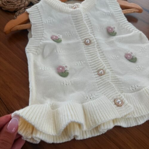 CHALECO IMPORTADO BORDADO CON BOTÓN