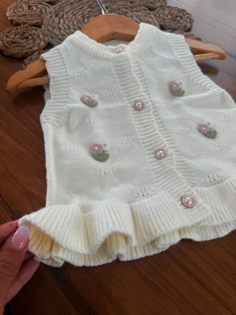 CHALECO IMPORTADO BORDADO CON BOTÓN