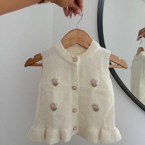 CHALECO IMPORTADO BORDADO CON BOTÓN