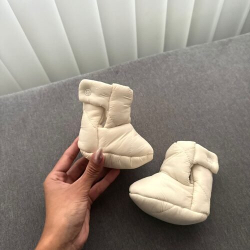BOTAS IMPERMEABLES CON CORDERITO POR DENTRO