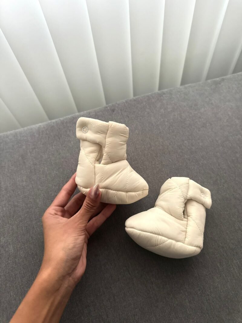 BOTAS IMPERMEABLES CON CORDERITO POR DENTRO