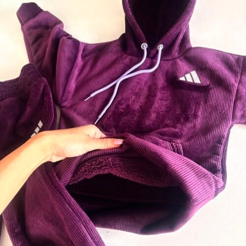 CONJUNTO DEPORTIVO CON CORDERO