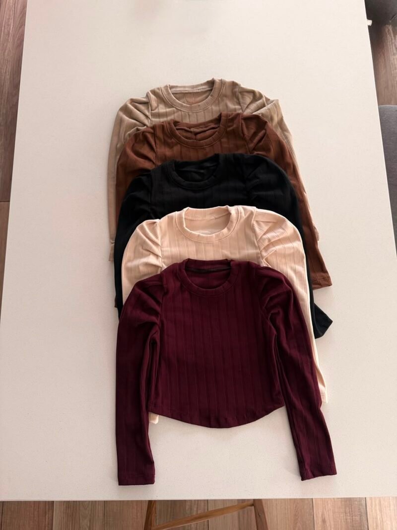 WhatsApp Image 2026-07-17 at 7.17.53 PM SWEATER PRINCESA