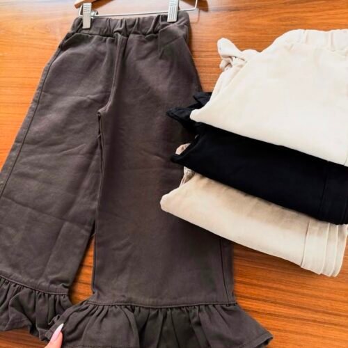 WhatsApp Image 2026-07-24 at 6.54.01 PM PANTALON GABARDINA CON VOLADO